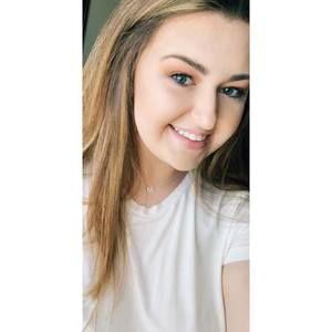 Meet your Posher, Michaela